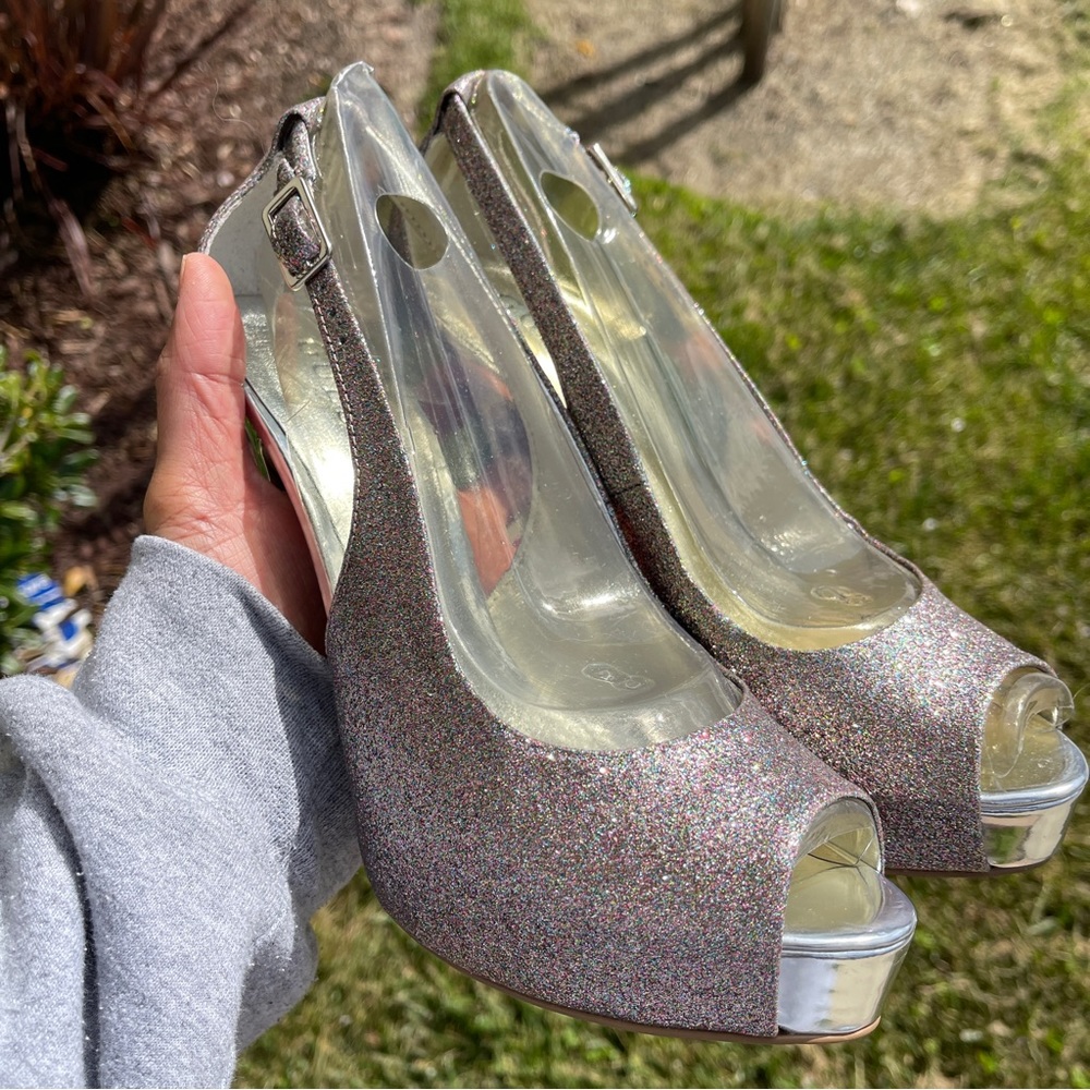 Guess peep toe heels